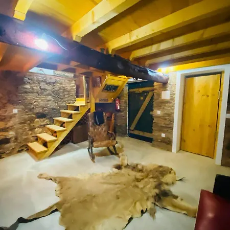 Casa Do Baloico * Janeiro de Baixo