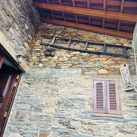 Casa Do Baloico * Janeiro de Baixo