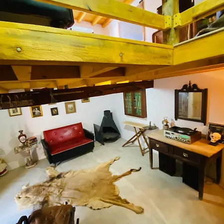 Casa Do Baloico * Janeiro de Baixo
